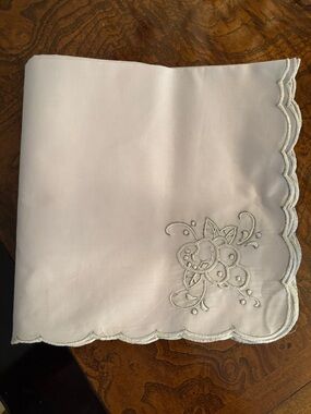 12 NEW Embroidered White/light grey cloth Napkins with Scalloped Edge